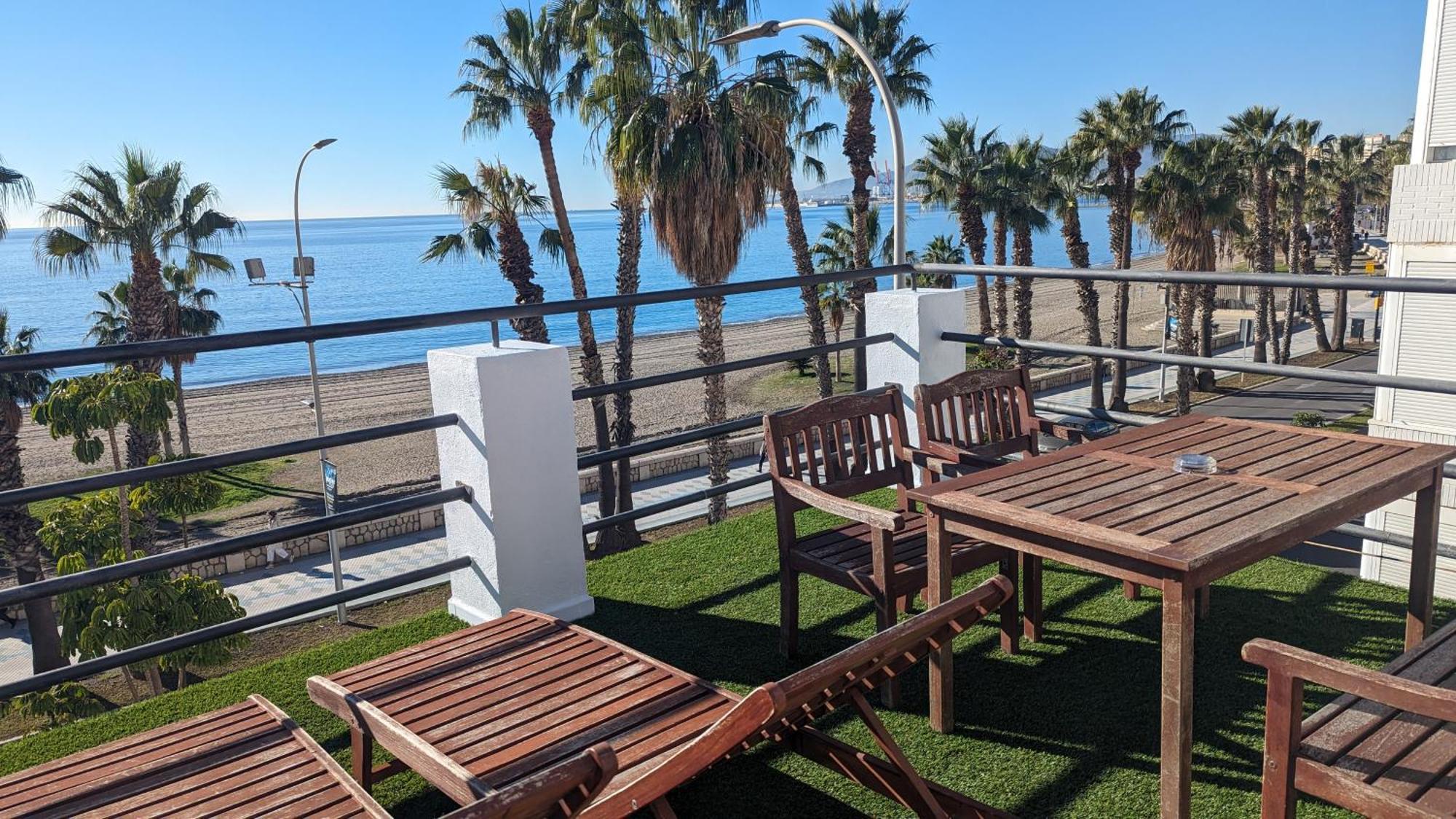 Loft Con Gran Terraza En Primera Linea De Playa Málaga Eksteriør bilde